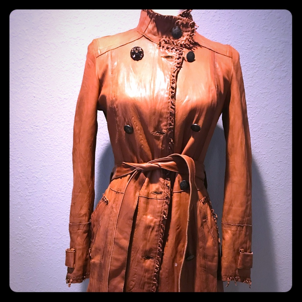 Vintage long leather jacket w/ trim ties & pockets